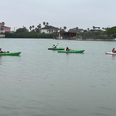 White Sands Inn, Marina, Bar & Grill 포트 이사벨 외부 사진